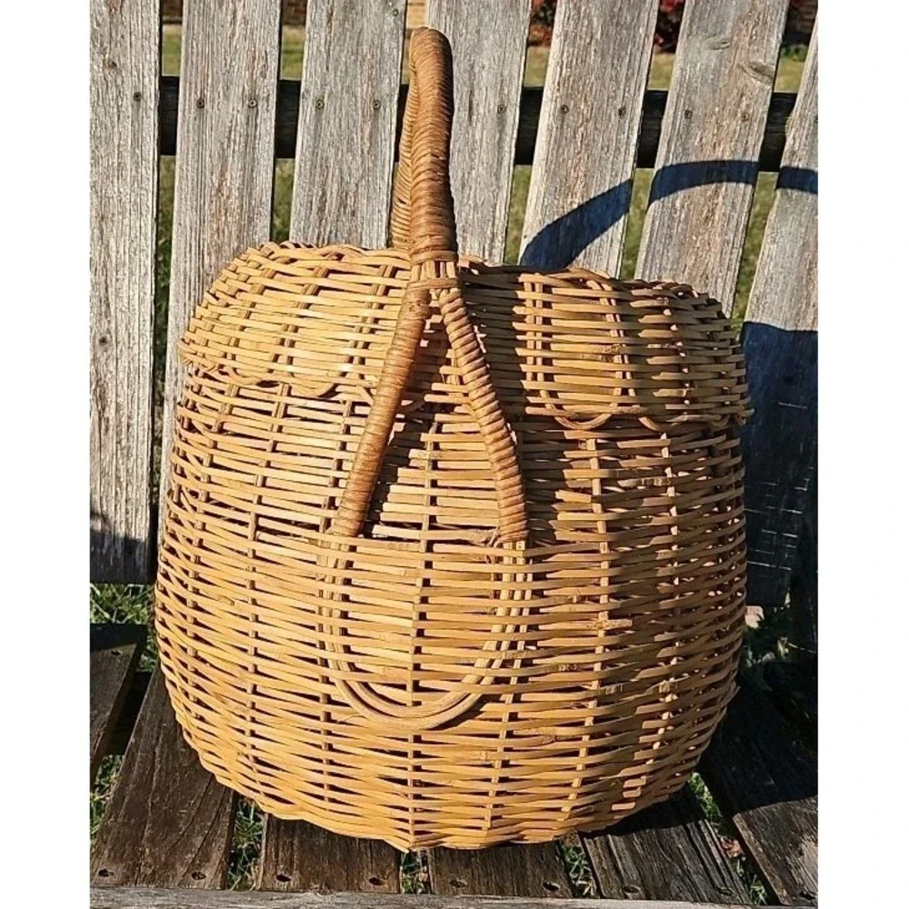 Vintage Wicker Basket Large Hand Woven With A Beautiful Scallped Edge Lid